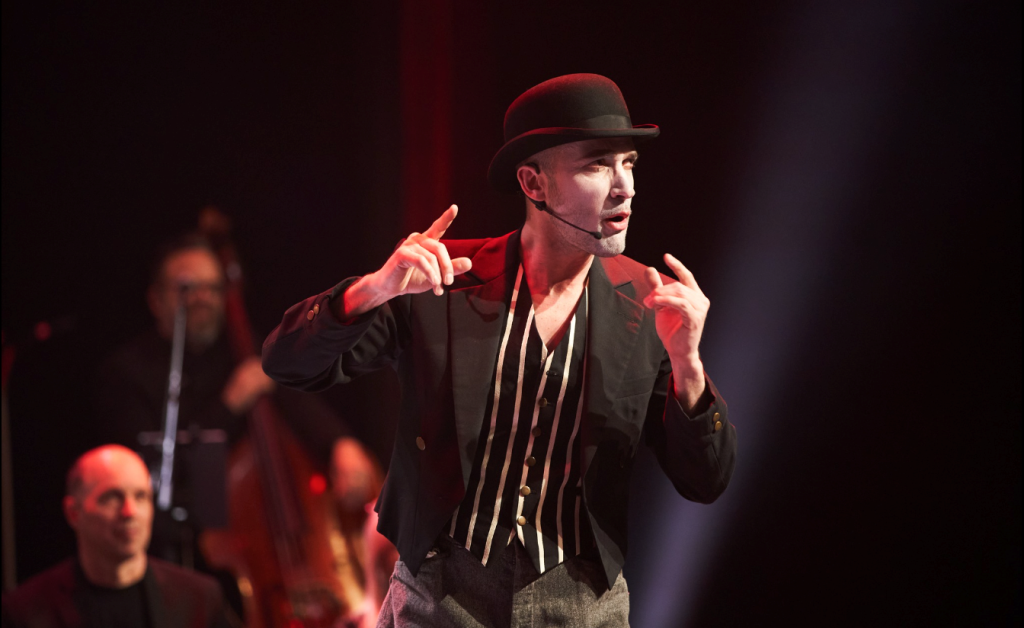 JF Poulin en performance live